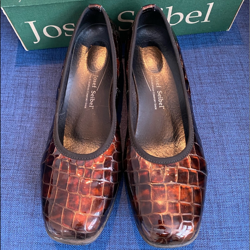 JOSEF SEIBEL Bridget 9m shoes.  Espresso patent. 39